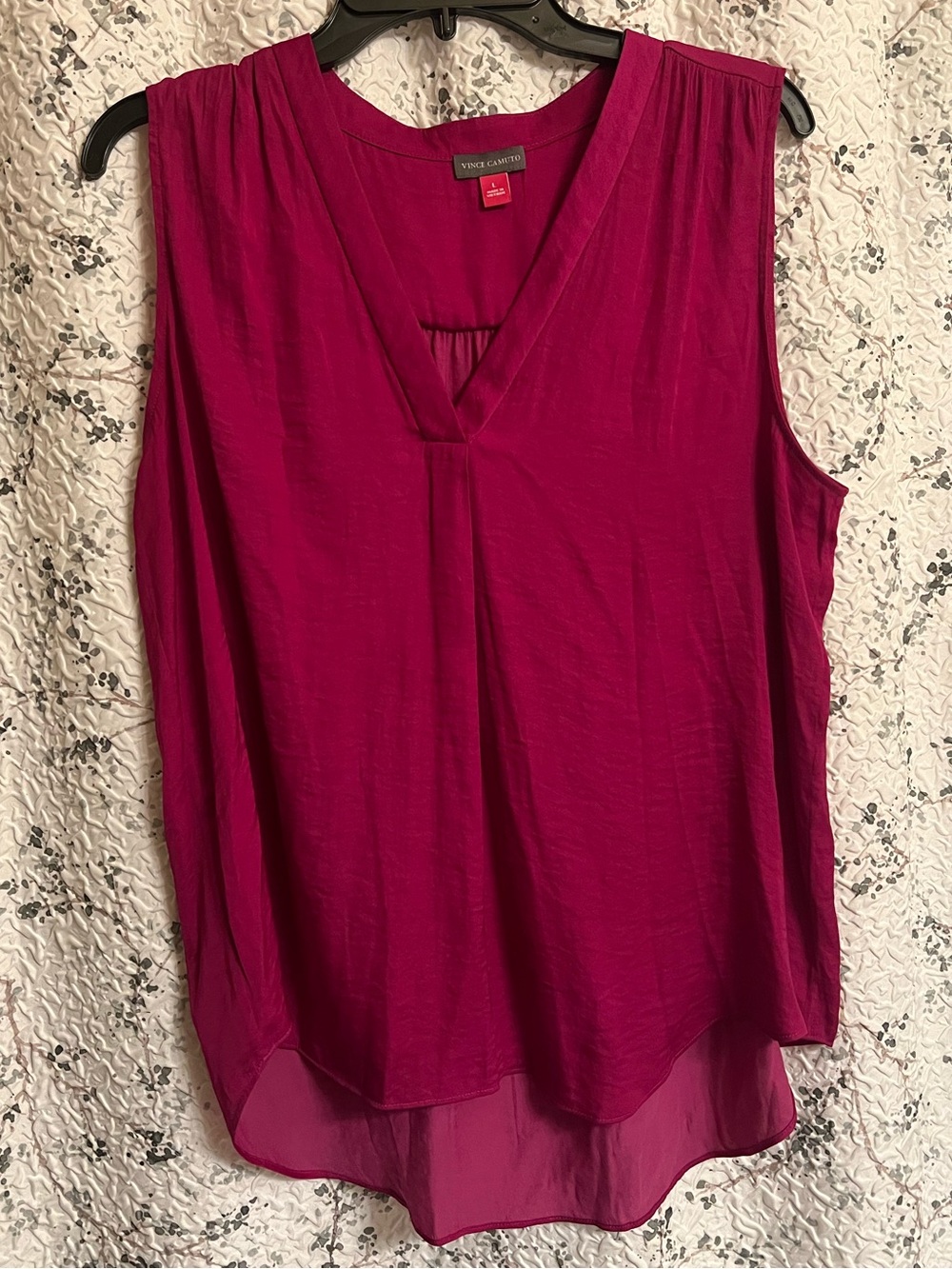 Vince Camuto Sleeveless V-Neck Camisole - Fuchsia